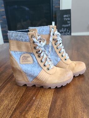 Sorel Lexie Womens Wedge Boots 6  Brown Leather Gray Felt Comfort Casual